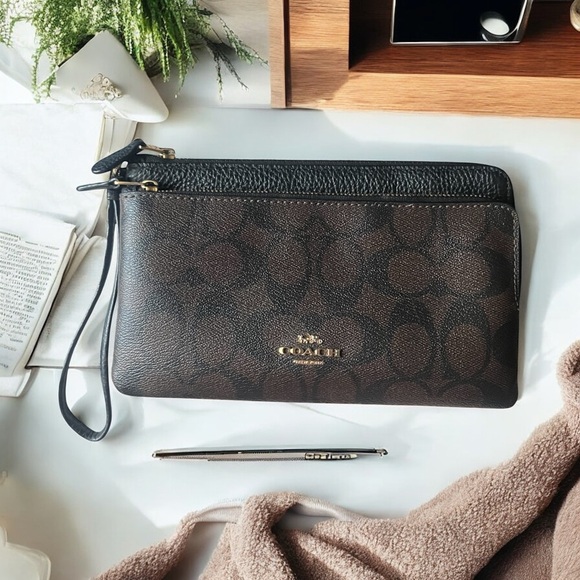 Coach Signature Brown Pebbled Leather Wristlet - Picture 2 of 13